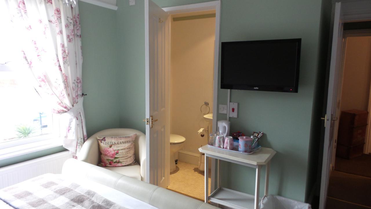 Hooray Henrys Bed and Breakfast Sheringham Εξωτερικό φωτογραφία