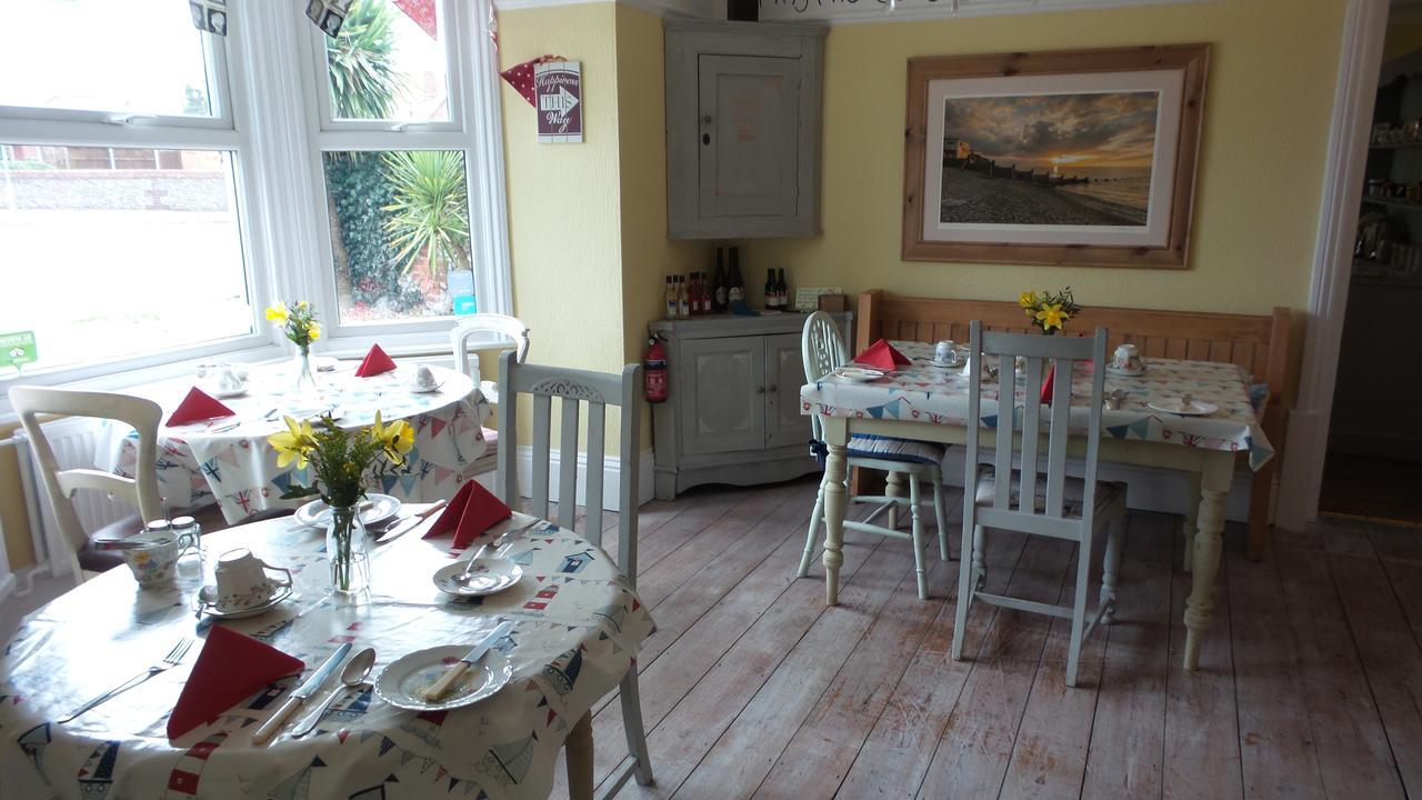 Hooray Henrys Bed and Breakfast Sheringham Εξωτερικό φωτογραφία
